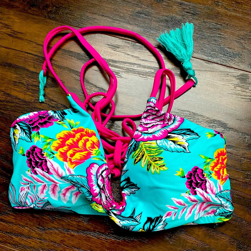 Floral swimsuit top